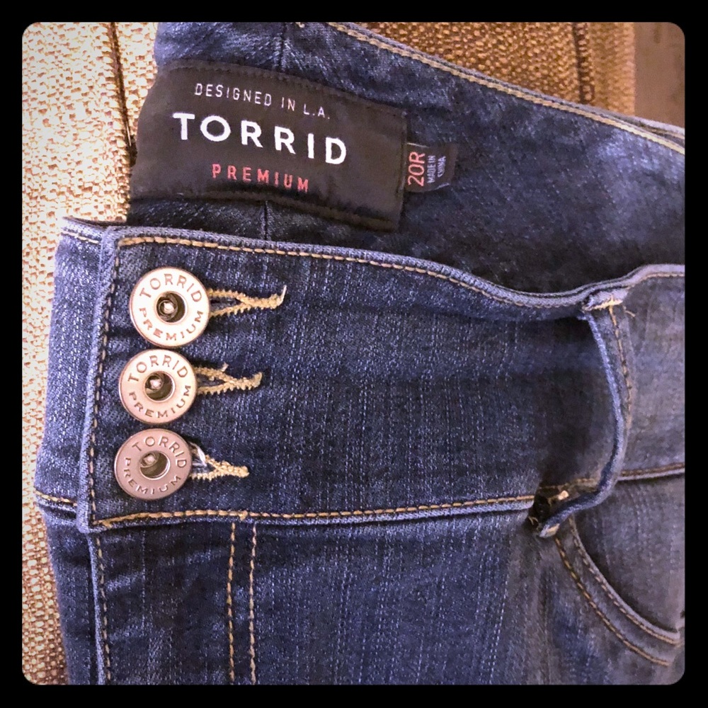 Torrid 20R skinny jeans.